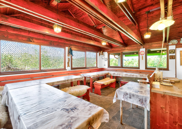 IBA U NÁS!Rodinný 6i dom-sídlo, 9008m2 pozemok, Nová Baňa