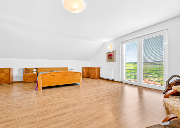 IBA U NÁS!Rodinný 6i dom-sídlo, 9008m2 pozemok, Nová Baňa