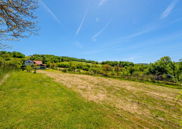 IBA U NÁS!Rodinný 6i dom-sídlo, 9008m2 pozemok, Nová Baňa