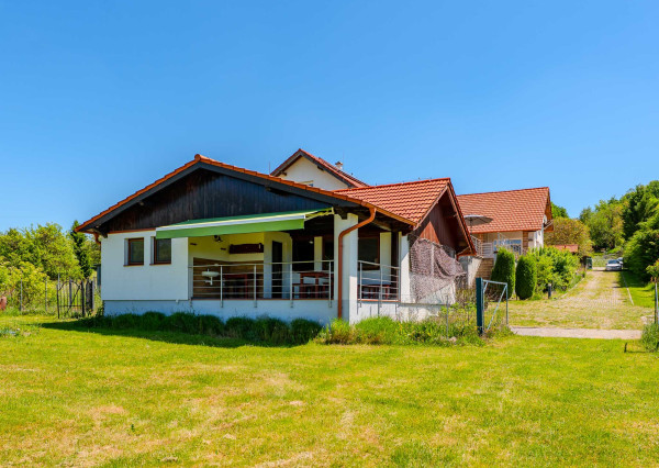 IBA U NÁS!Rodinný 6i dom-sídlo, 9008m2 pozemok, Nová Baňa
