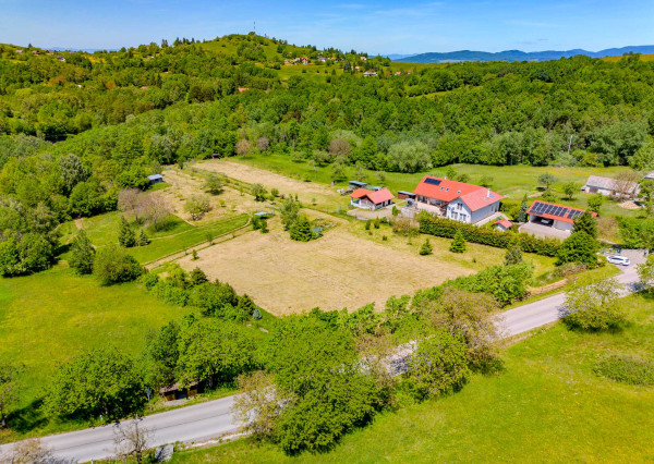 IBA U NÁS! Veľký rekreačný pozemok, 9008m2, Nová Baňa