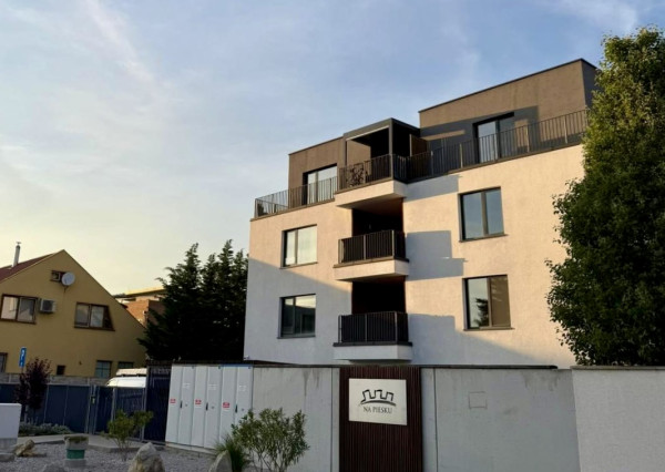 IBA U NÁS! Na prenájom 2-izbový byt, Bratislava-Ružinov