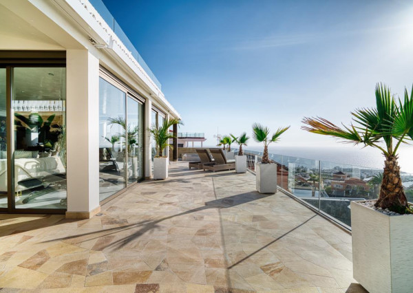Na predaj výnimočná vila v srdci Tenerife-San Eugénio, 690m2