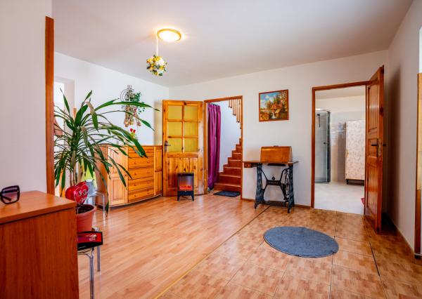 IBA U NÁS! Dom s bazénom a záhradou, 2700 m2, Mor. Lieskové
