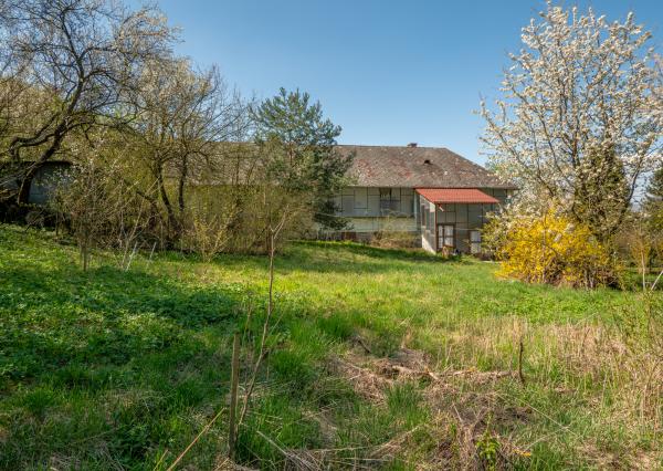 IBA U NÁS! Na predaj RD s pozemkom - 3225m² Varhaňovce