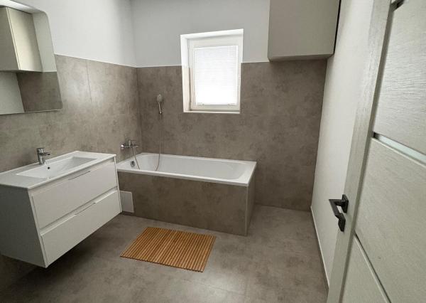 NA PRENÁJOM! 3-izbový byt s balkónom v obci Potônske Lúky