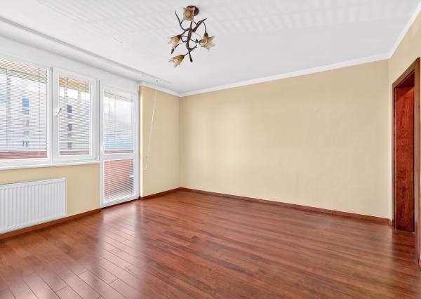Veľký 5-izbový byt 96 m², Tematínska, Nové mesto nad Váhom