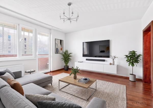 Veľký 5-izbový byt 96 m², Tematínska, Nové mesto nad Váhom