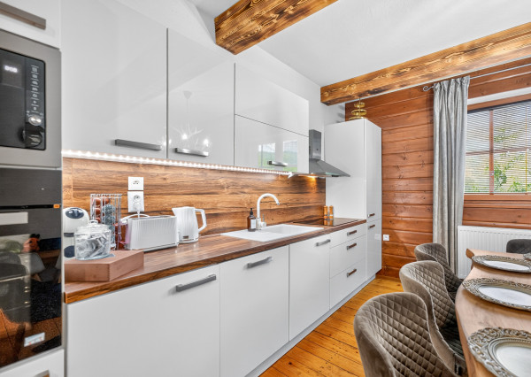 Na predaj rodinný dom Vychylovka / Apartmánový dom, 1023m2