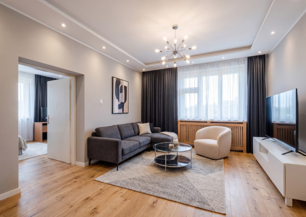 Slnečný 3i rodinný dom s potenciálom , 433m2, Horné Ladce
