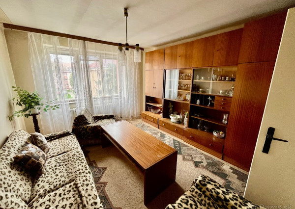 Na predaj 2 izbový tehlový byt, balkón, pôvodný st., Humenné