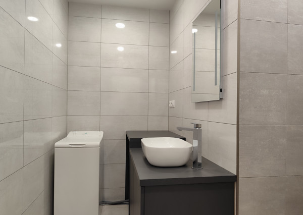 Moderný svetlý 2i byt s potenciálom na 3i byt centrum Púchov