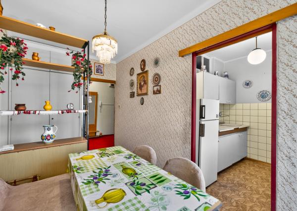 Slnečný 3,5i byt s balkónom a lódžiou, Pod Sokolice, Trenčín