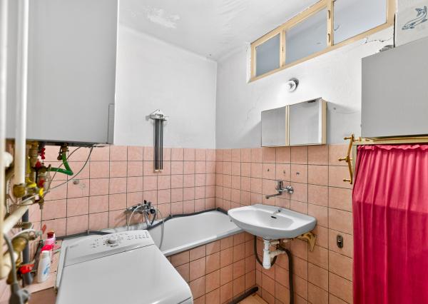 Slnečný 3,5i byt s balkónom a lódžiou, Pod Sokolice, Trenčín