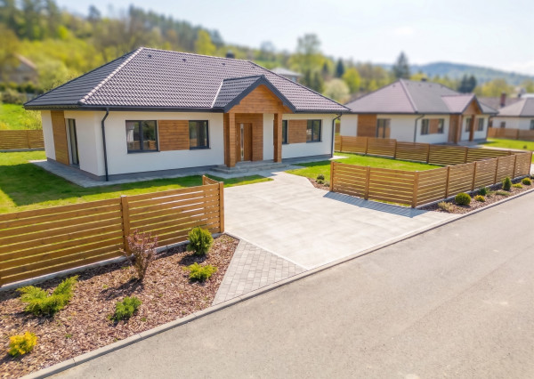 Na predaj obrovský stavebný pozemok - 3225m² Varhaňovce