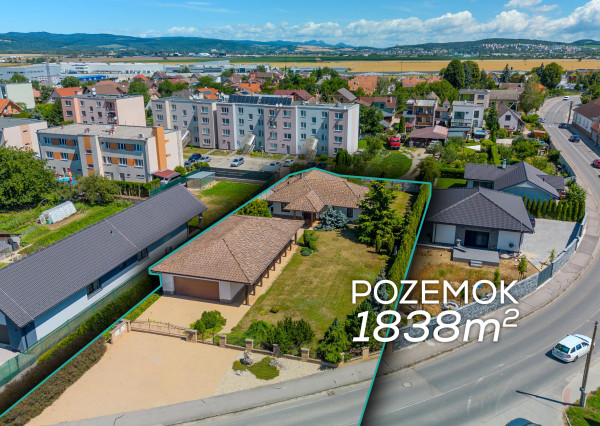 Na predaj veľký 4i dom, s 2-garážou, 1838m2, Tr. Stankovce