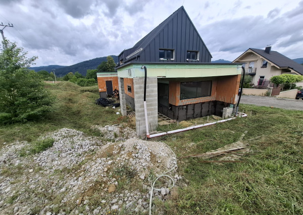 PRIPRAVUJEME!4i dom v Dolnej Tižine,garáž33m2,pozemok 2970m2