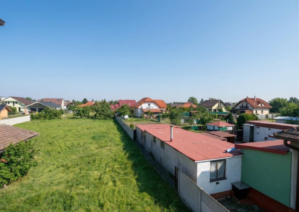 7 izbový dom s veľkým pozemkom v pôvodnej časti Miloslavova