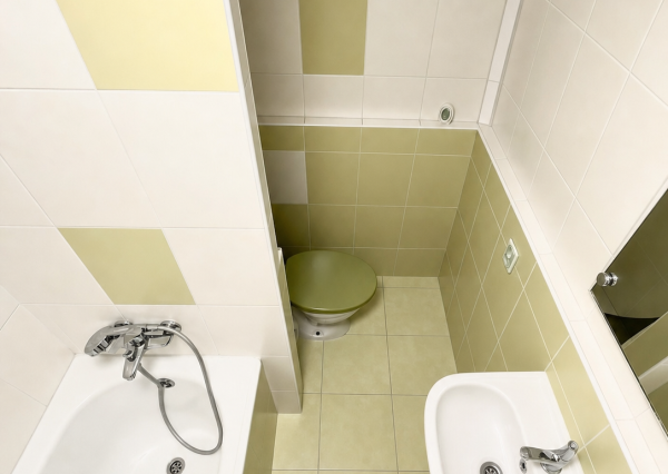Na predaj zrekonšt. garzonka s krásnym výhľadom, 32m2, TN