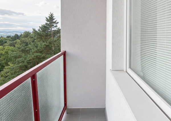 Na predaj zrekonšt. garzonka s krásnym výhľadom, 32m2, TN