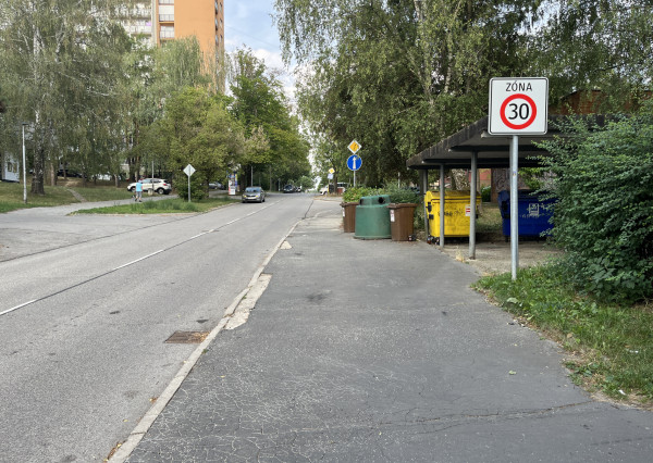 Na predaj zrekonšt. garzonka s krásnym výhľadom, 32m2, TN
