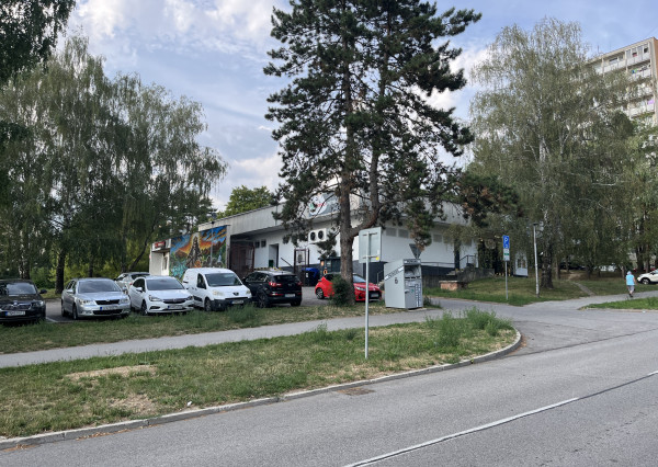 Na predaj zrekonšt. garzonka s krásnym výhľadom, 32m2, TN