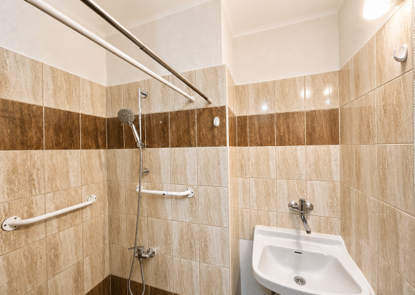 Priestranný 2i byt, 57m2, TOP lokalita Trenčína, Dlhé Hony