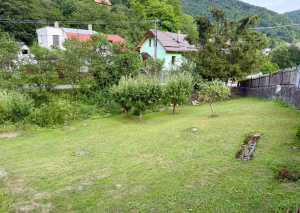 NA PREDAJ! Dom s výhľadmi na Strážovské vrchy-Košecké Rovné