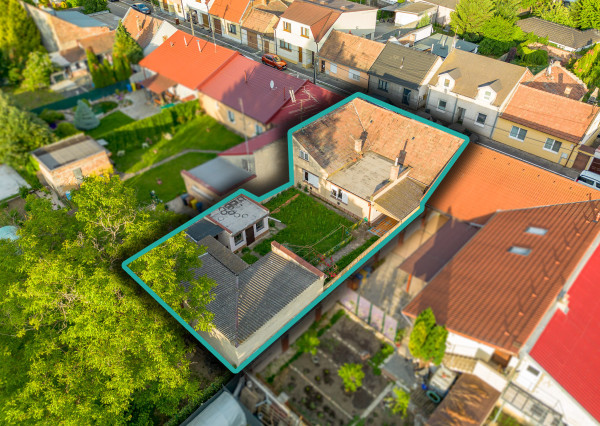 Útulny rodinný dom + prístavba + garáž, Kopánka Trnava