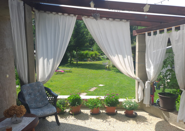 Na predaj 5i veľký rodinný dom, 243 m2, v Kálnici 938m2