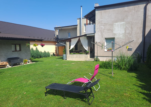 Na predaj 5i veľký rodinný dom, 243 m2, v Kálnici 938m2