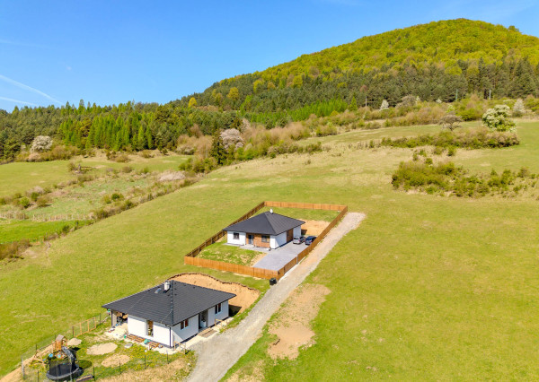 Krásny stavebný slnečný pozemok, 578m2, Prečín, PB