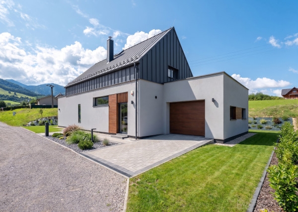 Na predaj 4i holodom Dolná Tižina, garáž 33m2,pozemok 2970m2