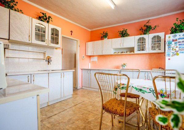 Priestranný 4-izbový Rodinný dom,480m2,Horenická Hôrka