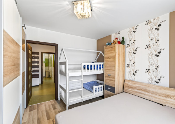 NA PREDAJ!  Vkusný 2-izbový BYT centrum Bytča, BY