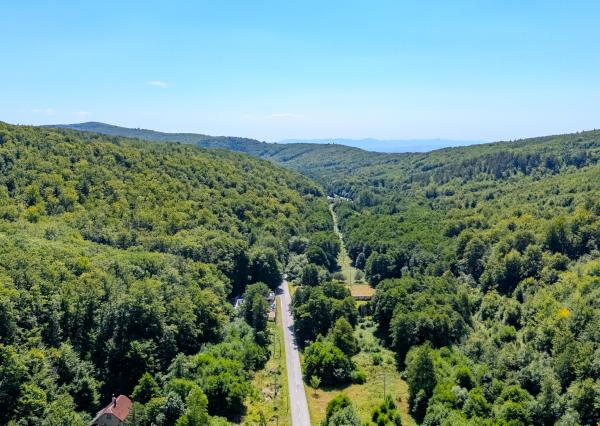 🏡 Luxusný nový 3-izbový bungalov s dvojgarážou
