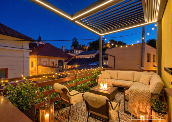 Rozsiahly rodinný dom s garážou + útulný apartmán Gelnica 🏡