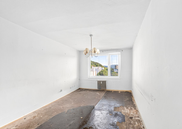 Priestranný 2-izbový byt v centre Považskej Bystrice, 67m2