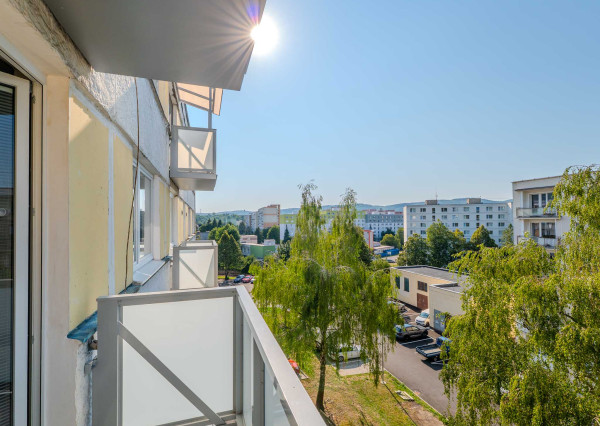 Priestranný 2-izbový byt v centre Považskej Bystrice, 67m2
