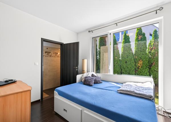 NA PREDAJ! Moderný 5-izbový dom so záhradou, Stupava