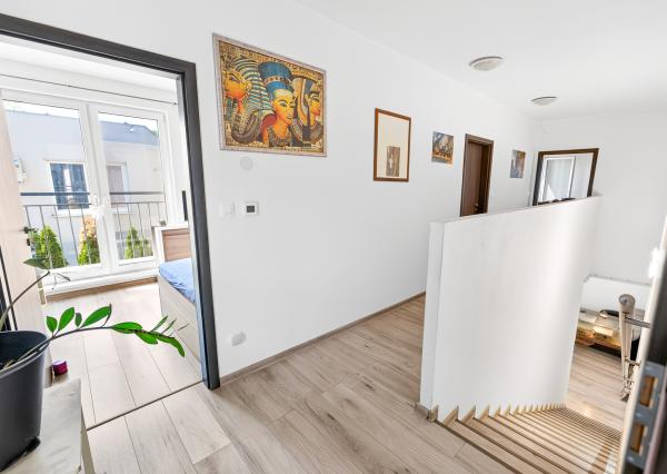 NA PREDAJ! Moderný 5-izbový dom so záhradou, Stupava