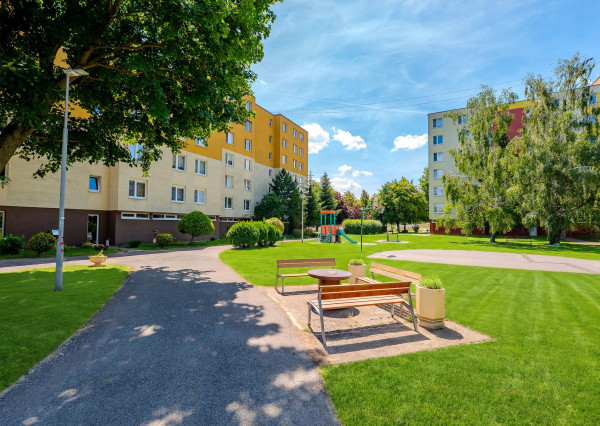 Útulný 5i byt 96 m² + lodžia | Tematínska, Hájovky, NMnV