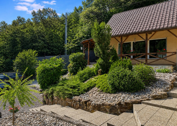 Dom na samote obklopený lesom - Horná Súča, okres Trenčín