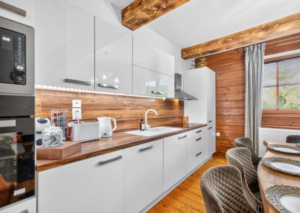Na predaj rodinný dom Vychylovka / Apartmánový dom, 1023m2