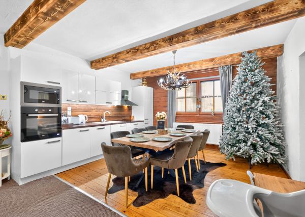 Na predaj rodinný dom Vychylovka / Apartmánový dom, 1023m2