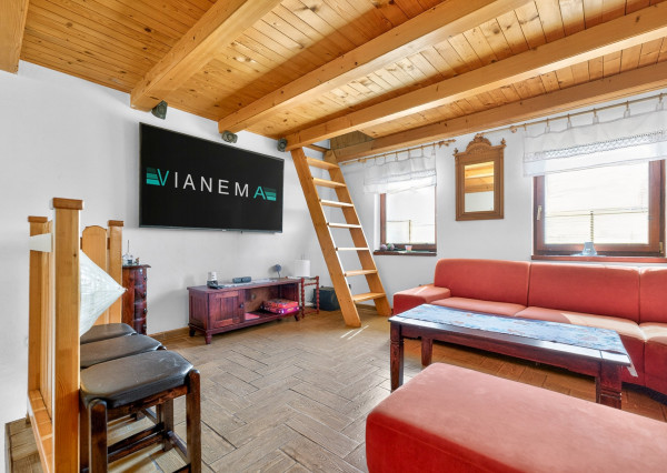 Útulná chatka s pozemkom 711 m² v Nemšovej – Ľuborča