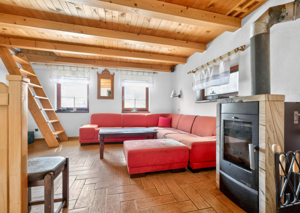 Útulná chatka s pozemkom 711 m² v Nemšovej – Ľuborča