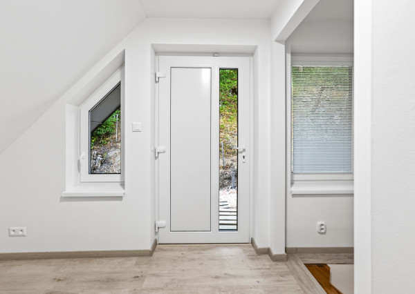 Nadštandardný 5-izbový dom s garážou a pozemkom 1 300 m²