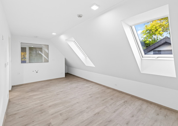 Nadštandardný 5-izbový dom s garážou a pozemkom 1 300 m²
