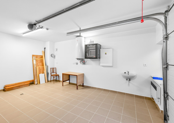 Nadštandardný 5-izbový dom s garážou a pozemkom 1 300 m²